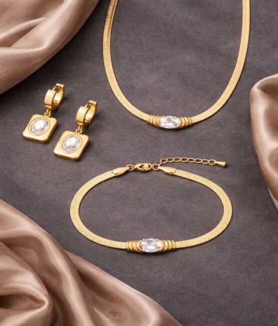 3 Piece Jewellery Set - earrings, nnecklace, bracelet