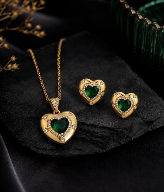 Heart of Emerald Pendant Set